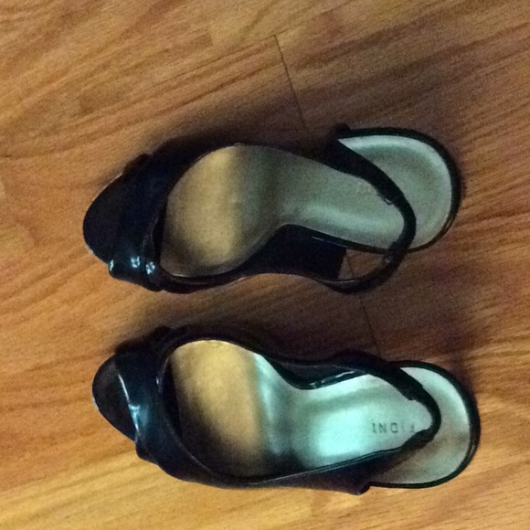 Fioni open toed black high heels - Picture 5 of 5